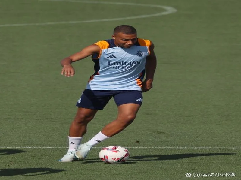 跟队:姆巴佩继续进行单独有球训练,希望能随队前往曼城